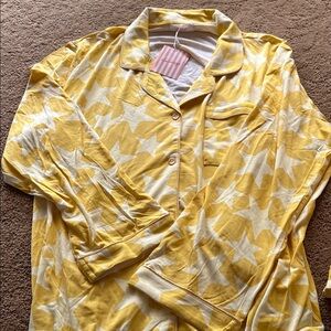 In My Sundays Yellow Star Print Women's Pajama Set